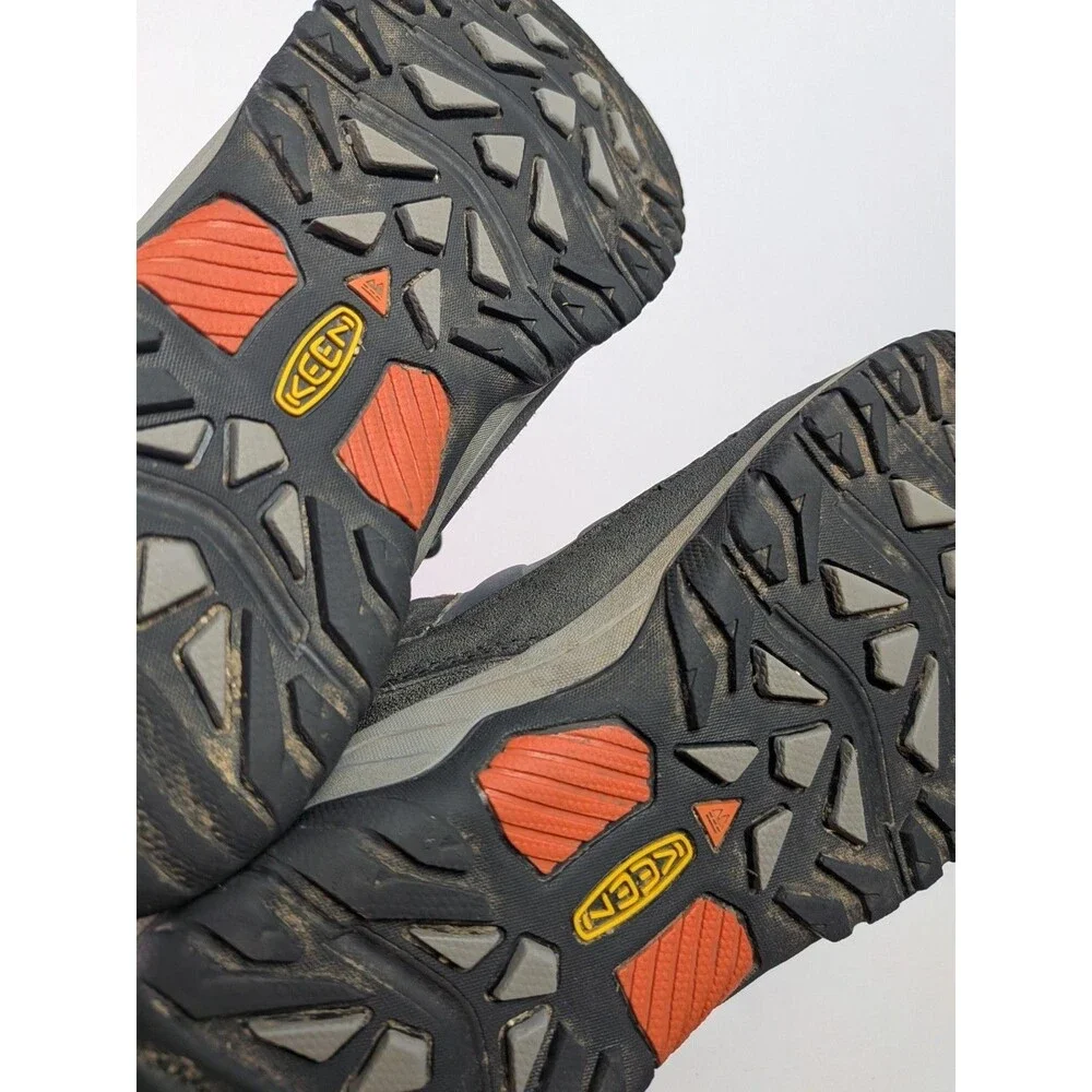 Keen Boys Sz 5 Targhee Hiking Trail Shoes Waterproof Bungee Pull Active Sneakers